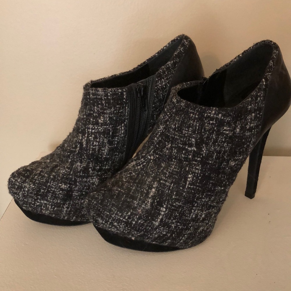 New Gianni Bini heels stilettos